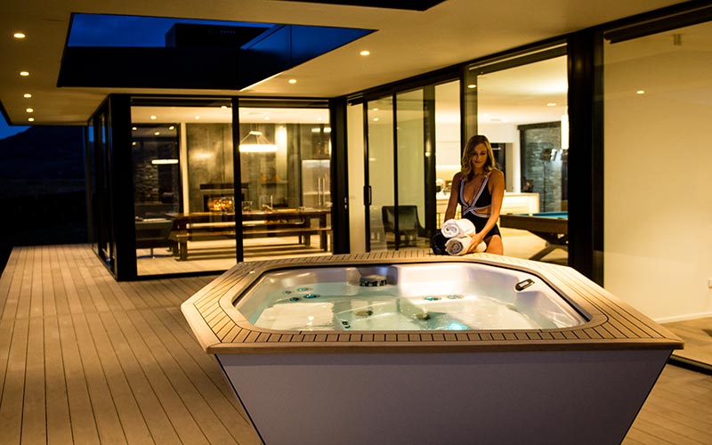 Great designed hot tub