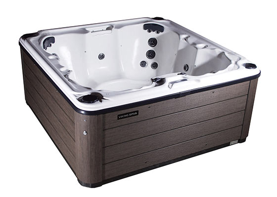 Regal Hot Tub by Viking