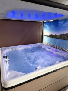 Viking Hot Tub with Covana cover